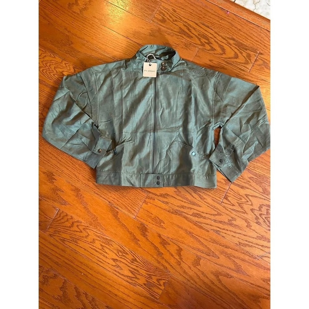 Blu Pepper Olive Green Cropped Bomber Jacket Mock Neck Zip Up Utility Coat NWT